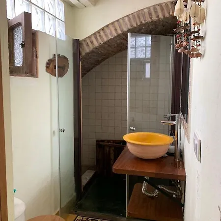La Casita De La Muralla *