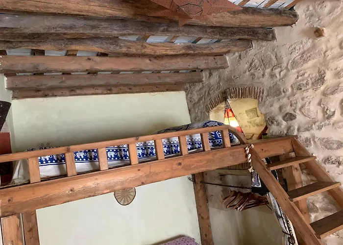 La Casita De La Muralla * تريفة